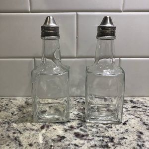 Glass oil and vinegar holders